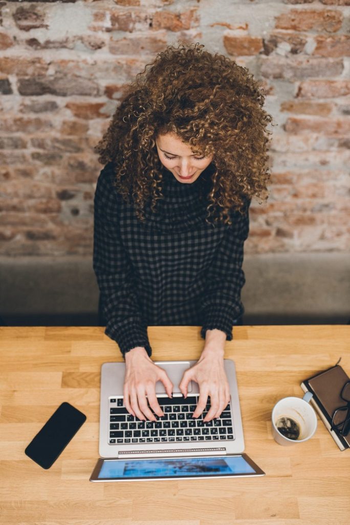 آموزش ساخت ایمیل آنلاین